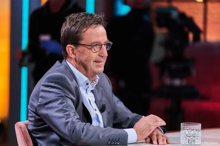 gommers helemaal blij met vervroegd inenten zorgpersoneel