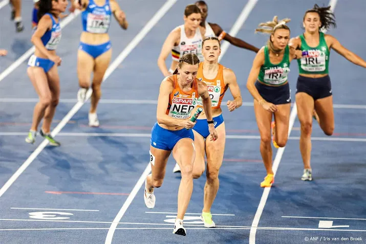 goud voor estafetteteam 4400 meter derde ek plak bol en klaver