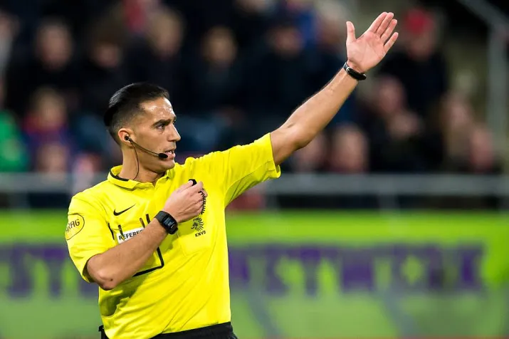gozubuyuk leidt duel om johan cruijff schaal