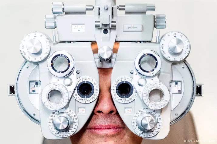grandvision neemt online opticien over