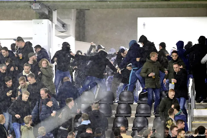 grapperhaus wil schade voetbalgeweld verhalen op daders