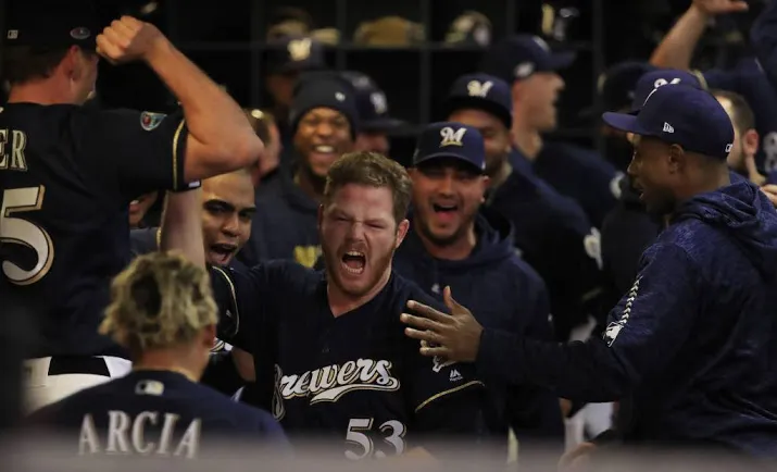 gratis hamburgers voor fans brewers na zege