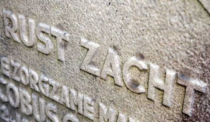graven vernield op begraafplaats diepenheim