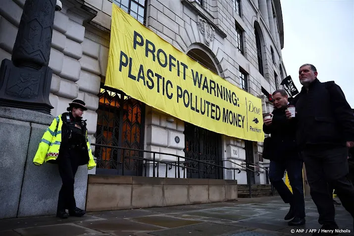 greenpeace vindt dat unilever zich moet schamen