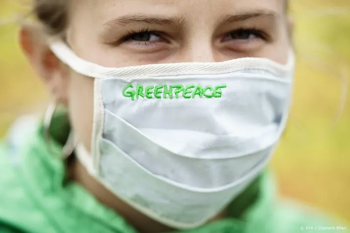 greenpeace voert actie tegen heropening kolencentrale maasvlakte