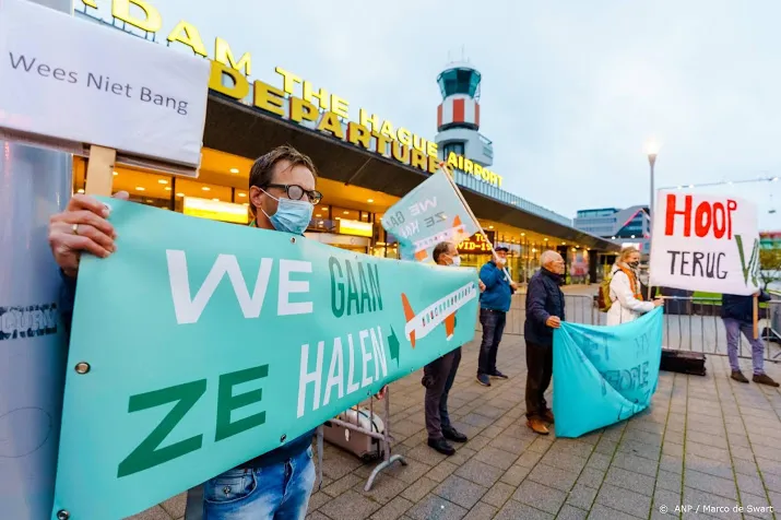griekenland stuurt toestel nederlandse activisten weg