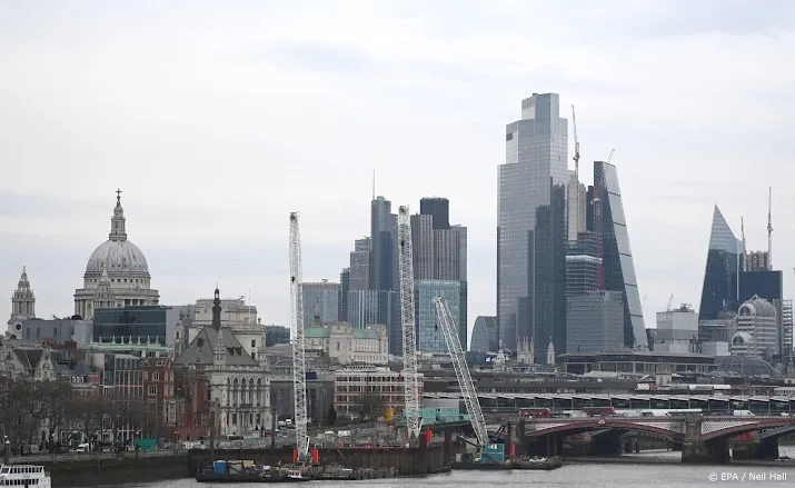 groei britse economie flink lager door oekraine en inflatie
