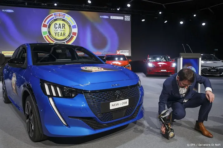 groei verkopen nieuwe autos houdt aan in mei