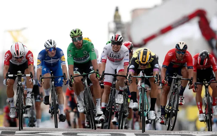 groenewegen beloont beulswerk van aert