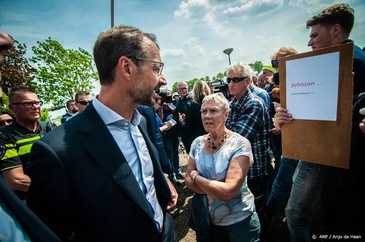 groningers woedend op bezoekende ministers