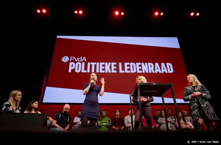 groot applaus voor mens arib op ledenraad van de pvda