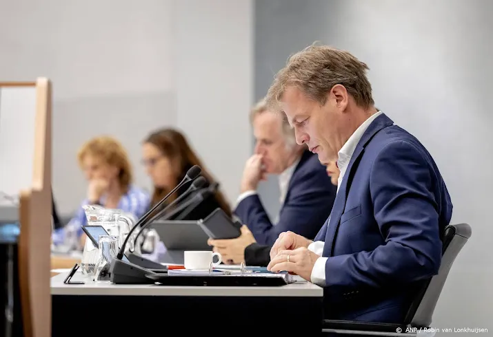 groot deel kamer wil van landsadvocaat pels rijcken af