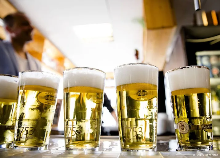 grootste bierbrouwer verkoopt weer meer dan voor corona