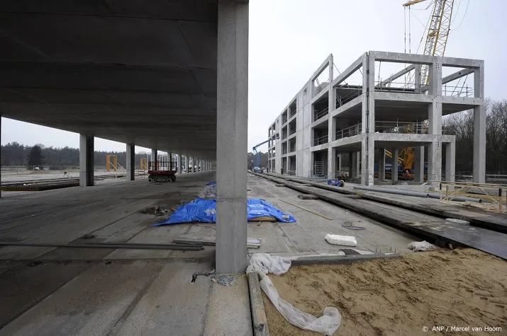 grote bouwers kampen met tekorten aan hout en metaal