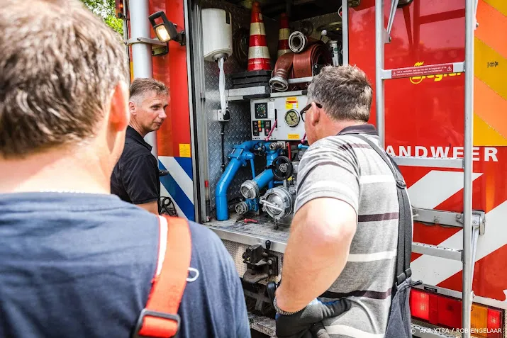 grote brand in friese boerenschuur met honderd koeien