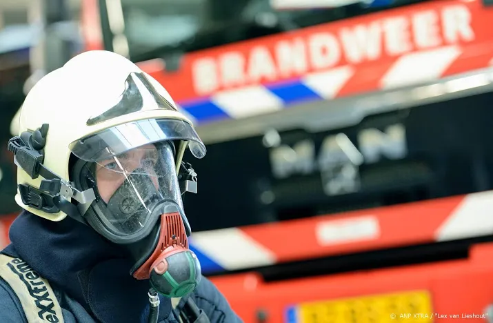 grote brand in zorgflat in zwolle bewoners geevacueerd