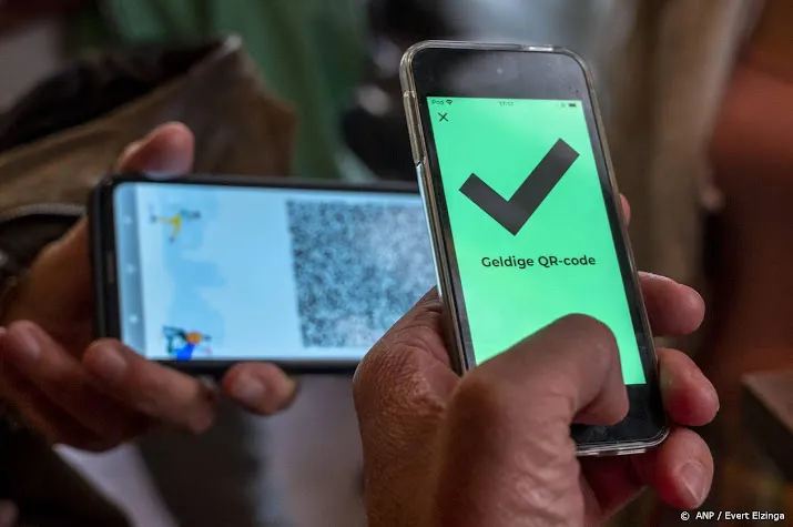 grote drukte op coronacheck app zorgt voor overbelasting server