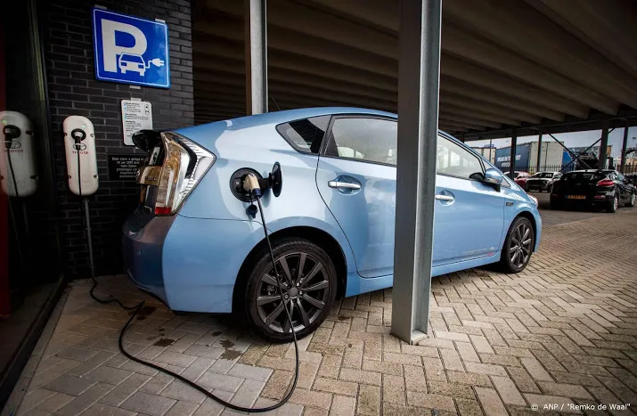 grote zorgen over ondergronds laden van elektrische autos