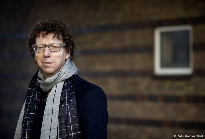 grunberg ontvangt p c hooft prijs