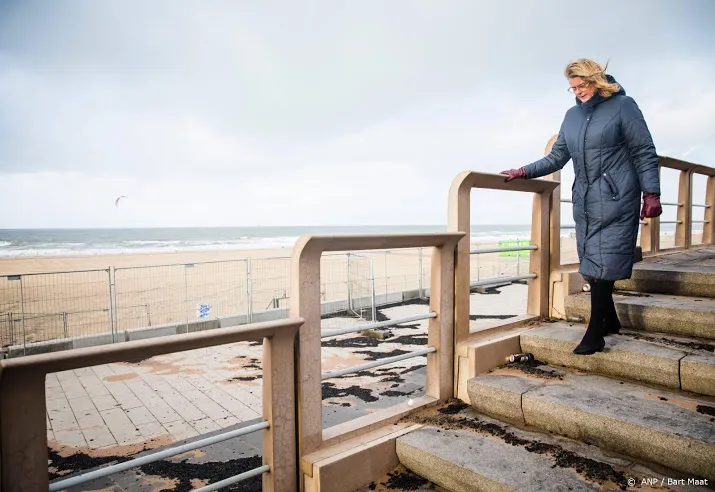 haags college brengt bezoek aan scheveningen
