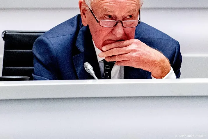 haagse burgemeester staat achter politiebonden
