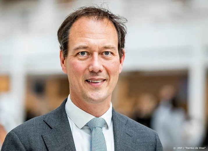 haagse locoburgemeester revis stapt op