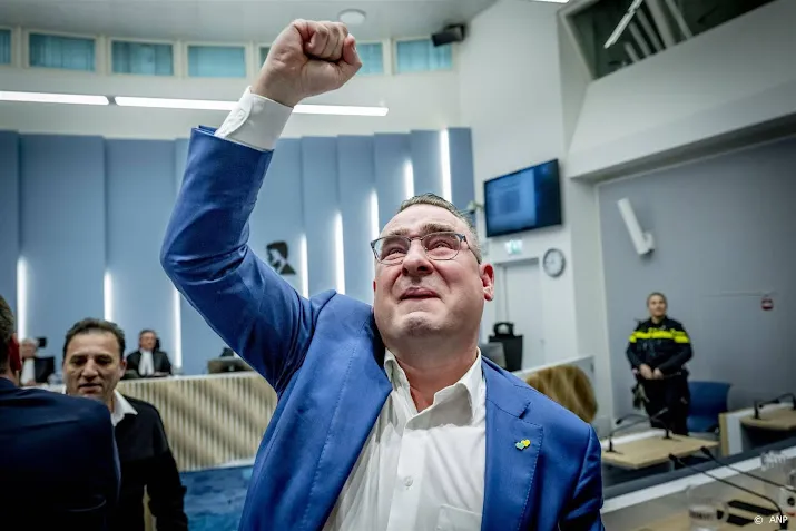 haagse raad praat over coalitie na vrijspraak ex wethouder de mos