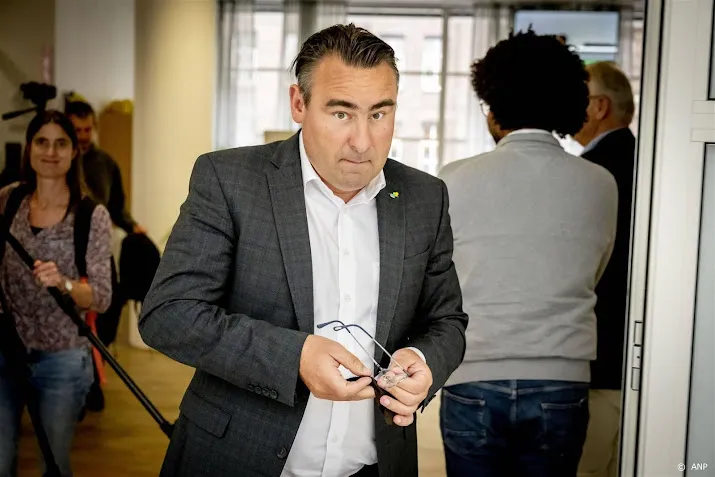 haagse raad praat verder over coalitie na vrijspraak de mos