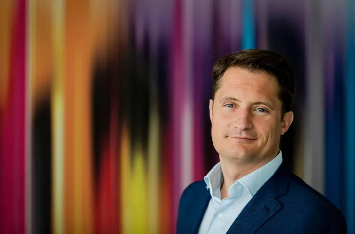 habets alleen aan het roer van rtl group