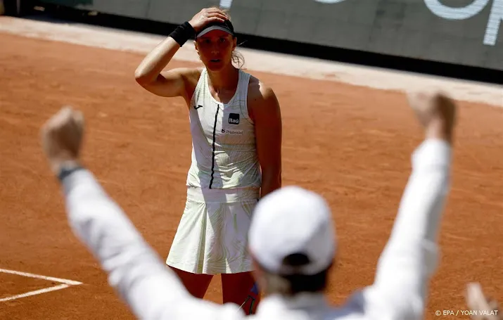 haddad maia verrast jabeur en staat in halve finale roland garros