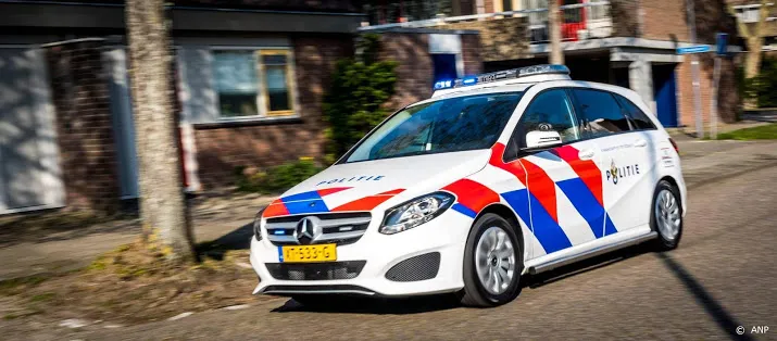 half jaar cel voor inrijden op politieauto in baarn