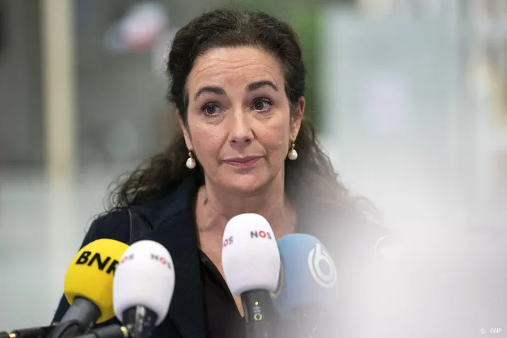 halsema en prominenten geef jongeren voorrang bij sneltesten