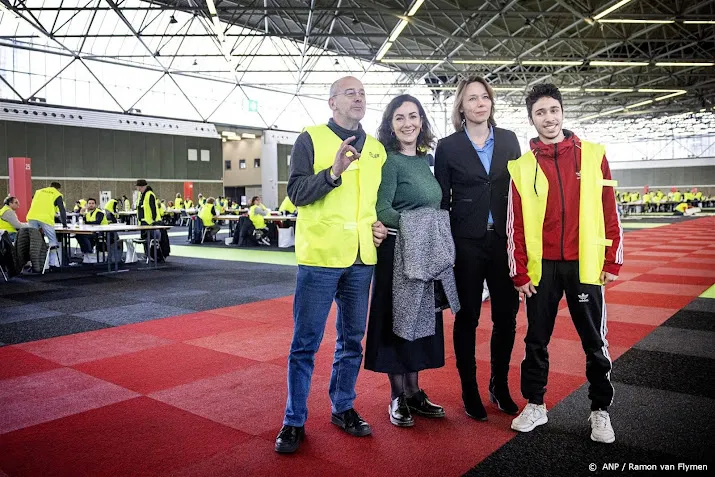 halsema tekort aan stembiljetten in enkele stembureaus