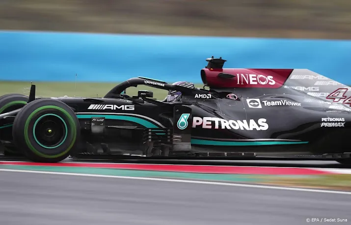 hamilton boos op mercedes vanwege onnodige pitsstop