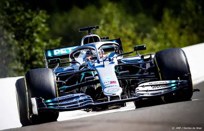 hamilton crasht in derde vrije training