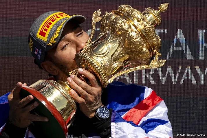 hamilton dankbaar na eerste f1 zege in 25 jaar