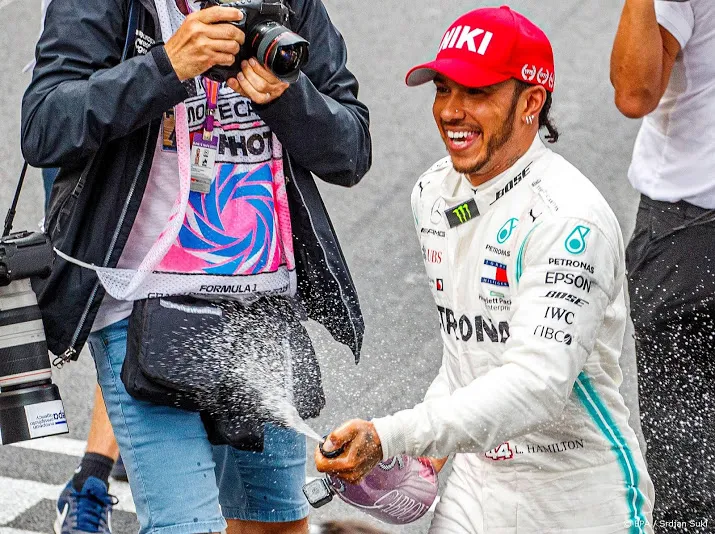 hamilton deze is voor niki