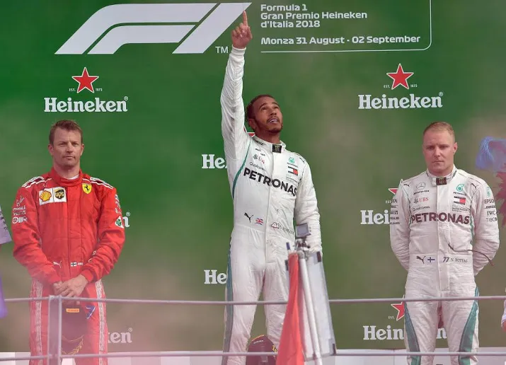 hamilton evenaart schumacher op monza