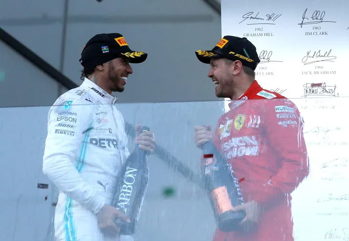 hamilton ferrari moet vaart maken