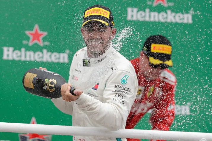hamilton gelooft in zesde wereldtitel