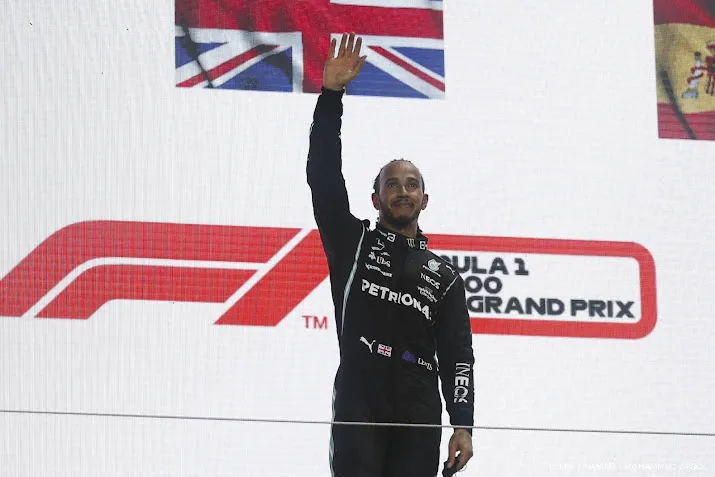 hamilton koste wat kost crash met verstappen vermijden
