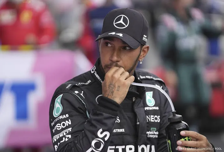 hamilton maakt zich zorgen om volle tribunes in formule 1