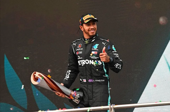 hamilton nieuwe deal met mercedes komt er