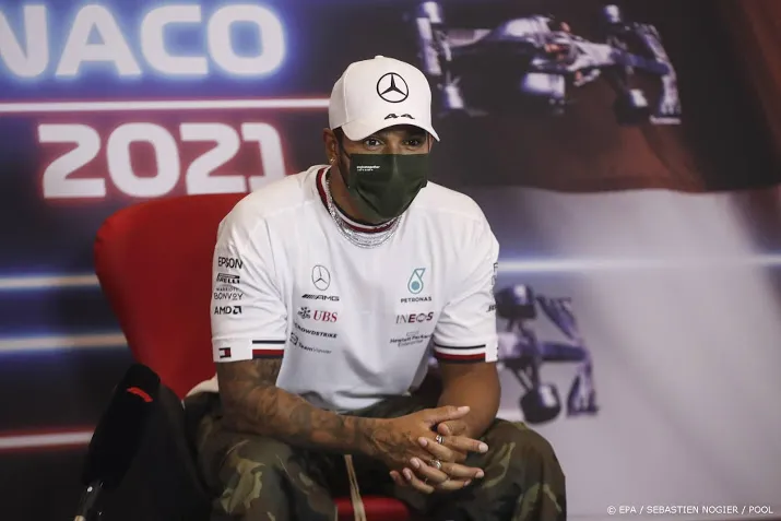 hamilton ontevreden over ingenieurs van mercedes