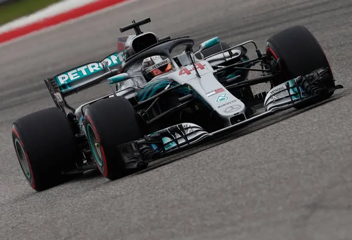 hamilton pakt nipt pole in austin 2