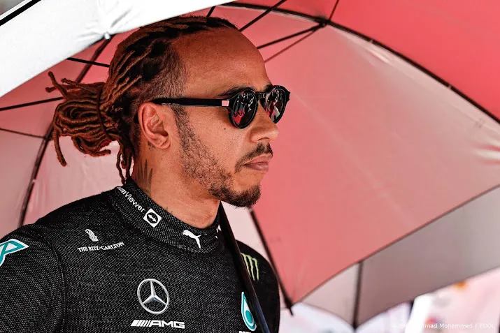 hamilton rijdt ondanks rugpijn in canada wil het niet missen