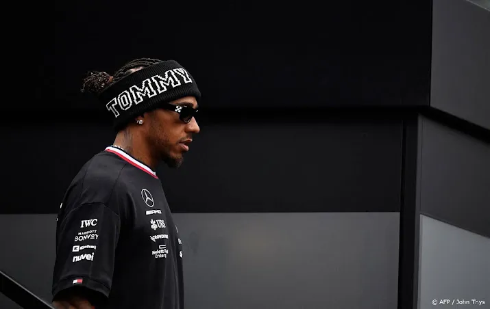 hamilton verlengt contract en blijft tot 2025 bij mercedes