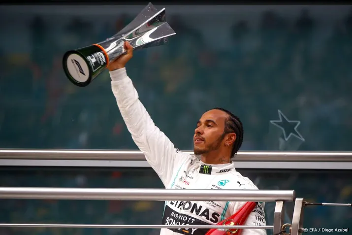 hamilton wint dankzij gewijzigde rijstijl