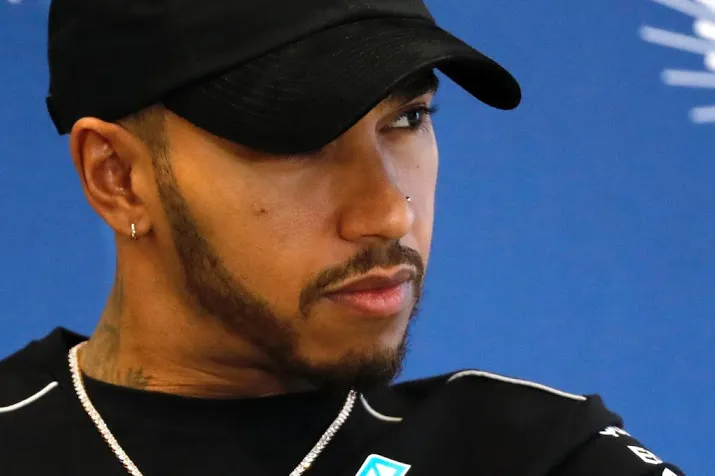 hamilton zet zinnen op de vijf van fangio