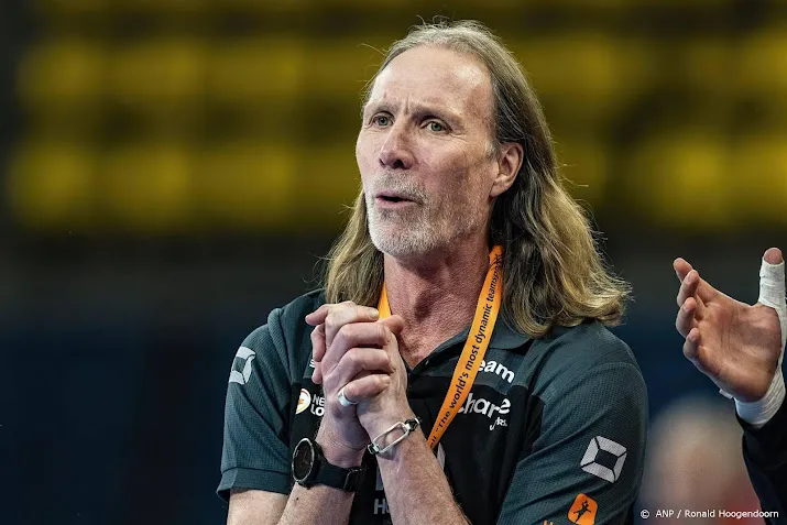 handballers met duidelijke zege op belgie dichter bij ek